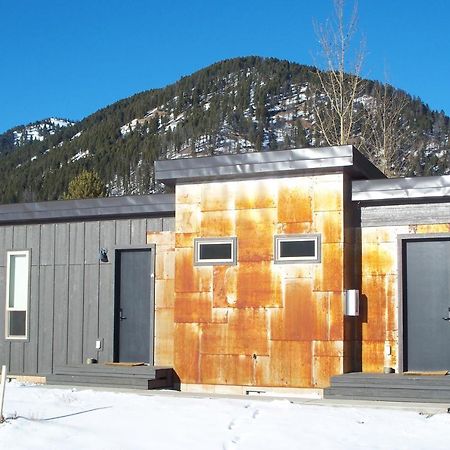 Terra Nova Cabins Вест-Йеллоустоун Екстер'єр фото