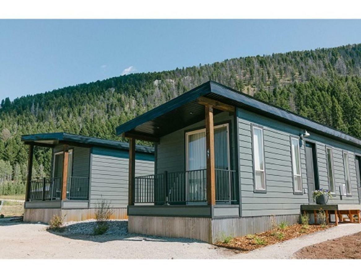 Terra Nova Cabins Вест-Йеллоустоун Екстер'єр фото
